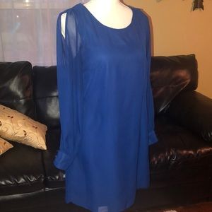 Beautiful sheer slit sleeve dress M